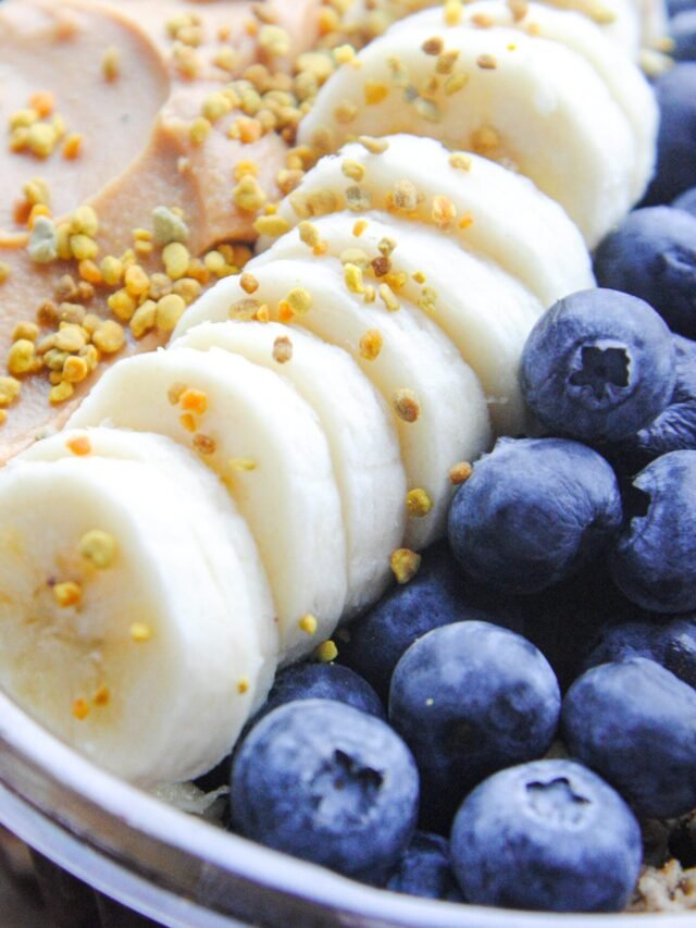 Acai bowls are a perfect breakfast or snack choice as they are filling, satisfying, and keep you full for longer periods